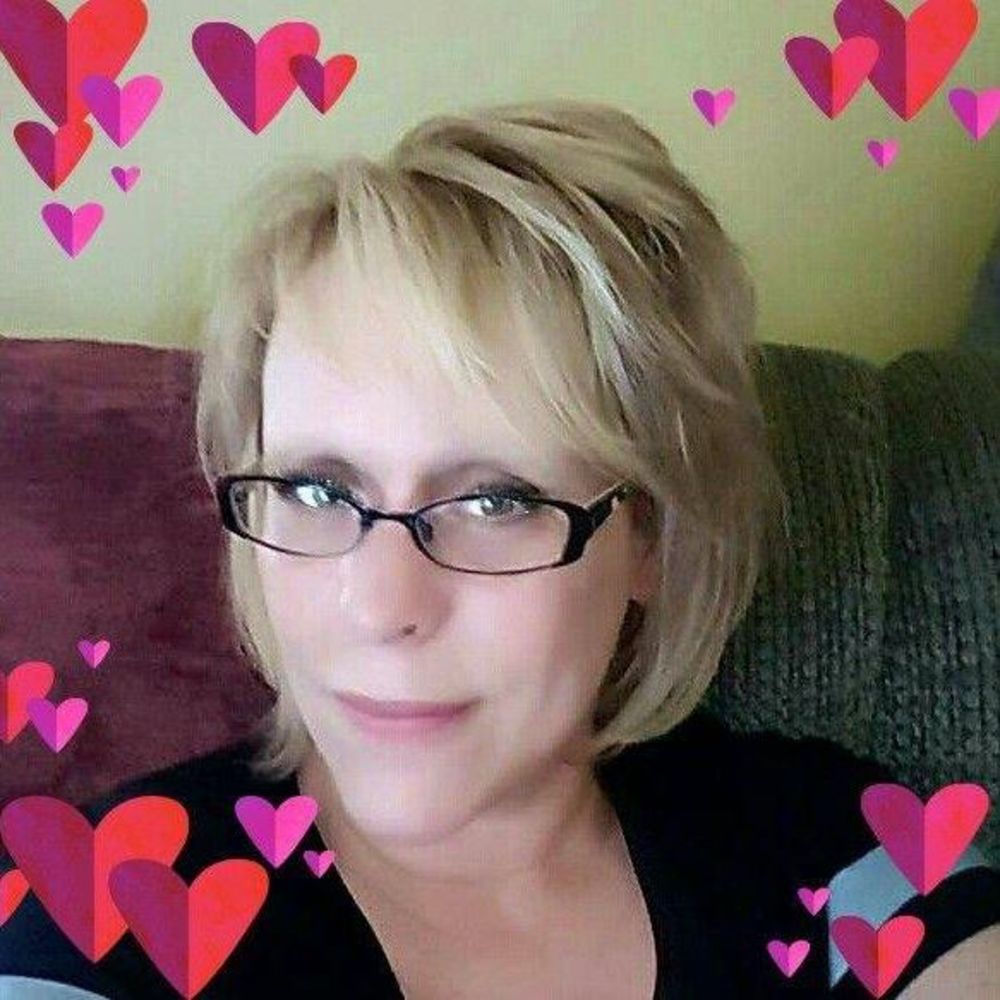 Meet your Posher, Denise